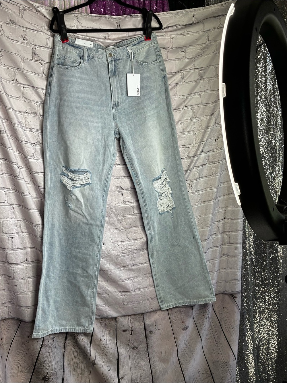 NWT Vervet Leslie 90’s Vintage Flare Jeans‎ Light Wash Distressed Denim 31 READ